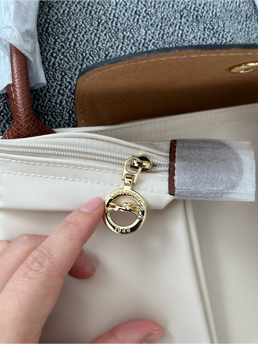 Longchamp Cream Tote with Brown Leather Handles - Picture 2 of 7